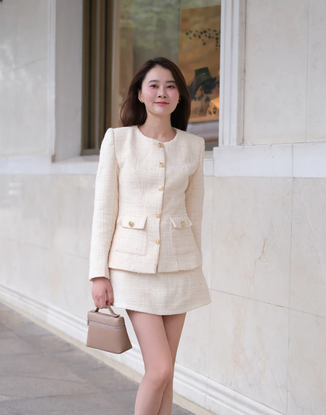 Nữ thần c&ocirc;ng sở hot nhất phim Việt giờ v&agrave;ng hiện tại: Mặc đẹp kh&ocirc;ng trượt ph&aacute;t n&agrave;o, biến văn ph&ograve;ng th&agrave;nh s&agrave;n catwalk - Ảnh 12.