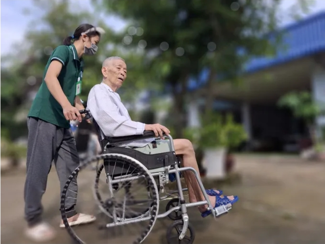 Th&agrave;nh phố Hồ Ch&iacute; Minh x&acirc;y dựng hệ thống chăm s&oacute;c sức khỏe người cao tuổi to&agrave;n diện, hiện đại v&agrave; bền vững - Ảnh 3.