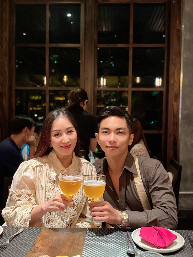 Thiếu gia S&agrave;i th&agrave;nh si m&ecirc; nữ nghệ sĩ U45 l&agrave; viện trưởng hơn 11 tuổi, x&acirc;y nh&agrave; mặt tiền trăm tỷ  - Ảnh 2.