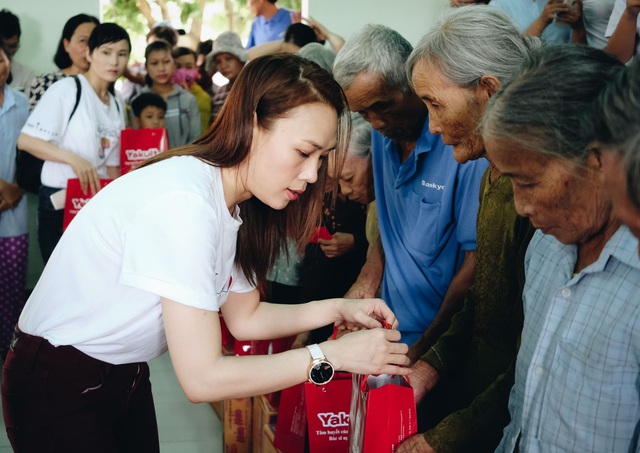 Mỹ T&acirc;m n&oacute;i thẳng: "Cứ nghĩ l&agrave;m từ thiện để được c&aacute;i g&igrave; đ&oacute; th&igrave; ho&agrave;n to&agrave;n v&ocirc; nghĩa"- Ảnh 1.