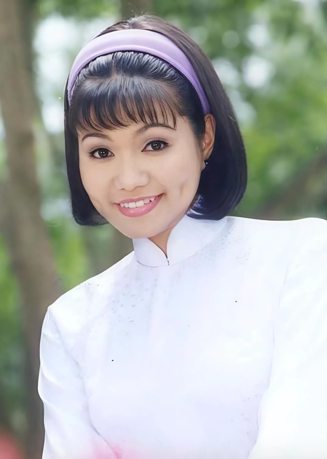 Nữ ho&agrave;ng chi bảo video: U60 vi&ecirc;n m&atilde;n l&agrave;m b&agrave; chủ, đi Mỹ như đi chợ - Ảnh 2.