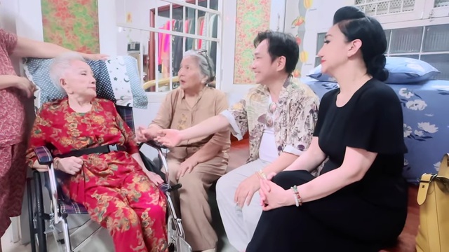 Nữ NSND từ Mỹ về Việt Nam sau 14 năm cùng đàn em làm 1 việc- Ảnh 1. Nữ NSND từ Mỹ về Việt Nam sau 14 năm cùng đàn em làm 1 việc- Ảnh 1.