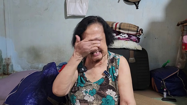 Nữ nghệ sĩ 70 tuổi kh&ocirc;ng c&oacute; gạo ăn, bật kh&oacute;c: "Tiền Kim Tử Long cho hết sạch rồi"- Ảnh 2.