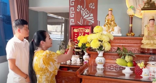 Nữ ho&agrave;ng chi bảo video: U60 vi&ecirc;n m&atilde;n l&agrave;m b&agrave; chủ, đi Mỹ như đi chợ - Ảnh 5.