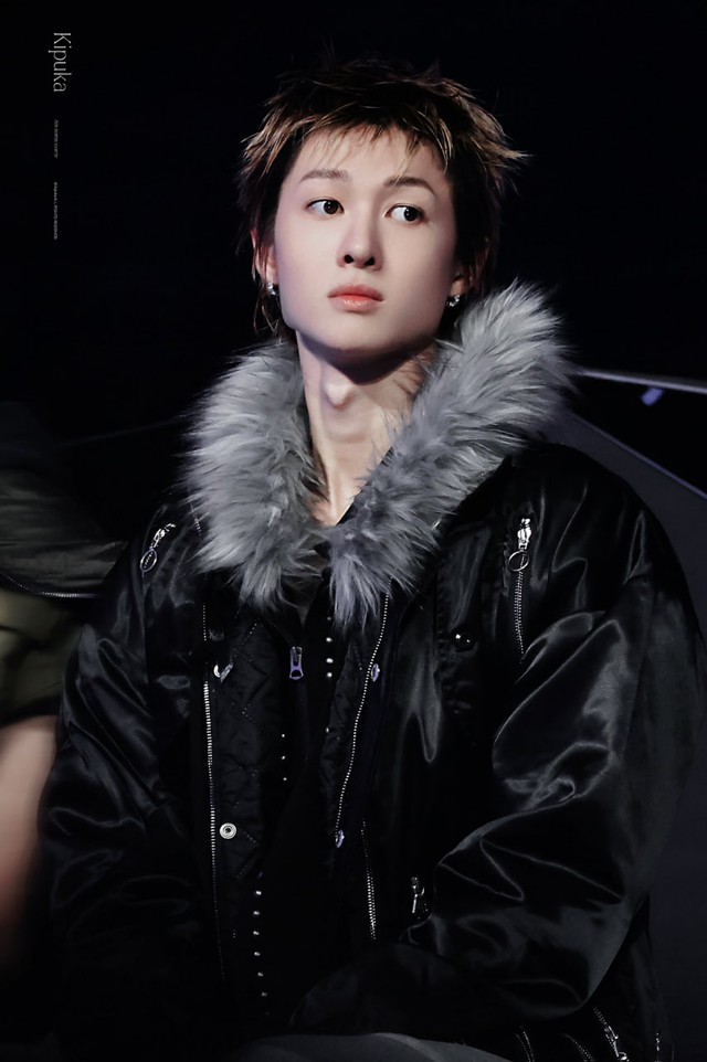 Mỹ nam 1m9 đang nổi tiếng: 6 th&aacute;ng 10 triệu fan, c&oacute; cả bức tường check-in ở H&agrave; Nội, l&agrave;m 1 TTTM đ&ocirc;ng k&iacute;n người- Ảnh 5.