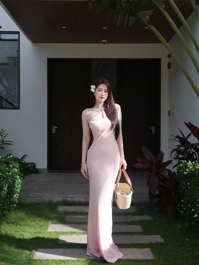 Lương Th&ugrave;y Linh, Tiểu Vy, Thi&ecirc;n &Acirc;n m&ecirc; t&iacute;t đồ lụa: M&aacute;t mẻ, sang chảnh lại rất l&uacute;ng liếng, diện m&ugrave;a h&egrave; over hợp - Ảnh 7.