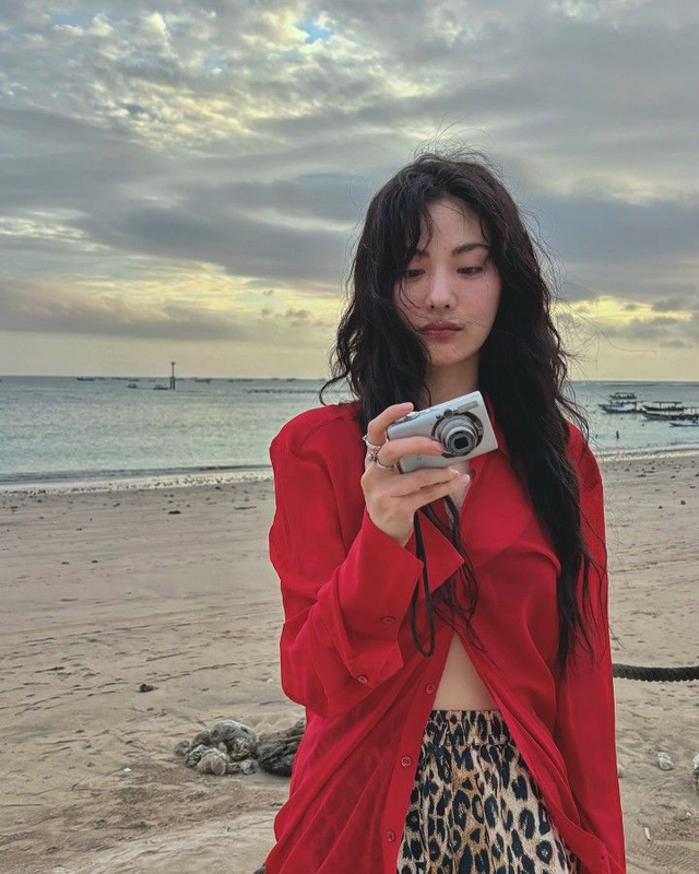 Diễn vi&ecirc;n đ&oacute;ng thế đẹp nhất H&agrave;n Quốc: Visual muốn nhắm mắt y&ecirc;u lu&ocirc;n, style đời thường s&agrave;nh điệu th&ocirc;i nh&eacute;- Ảnh 15.