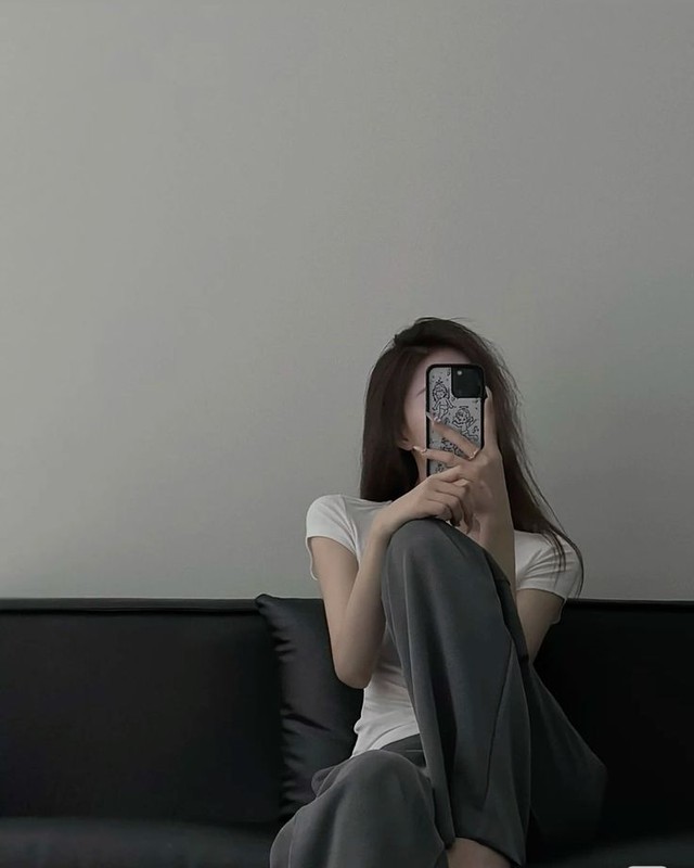 Khoảng 30 ph&uacute;t trước khi đi ngủ, bạn dễ ti&ecirc;u tiền nhất: 3 việc nhiều người vẫn l&agrave;m mỗi tối- Ảnh 4.