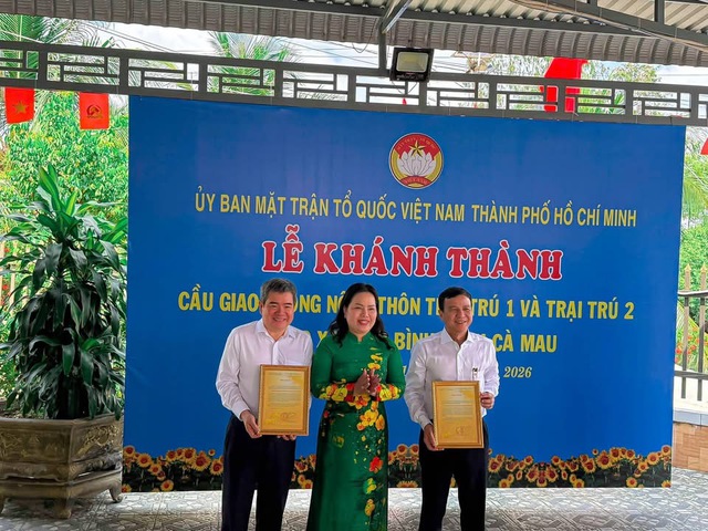 Kh&aacute;nh th&agrave;nh hai cầu d&acirc;n sinh tại Thới B&igrave;nh: Tăng cường kết nối, g&oacute;p phần bảo đảm an sinh x&atilde; hội - Ảnh 1.