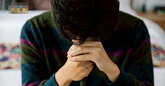 Chàng trai 23 tuổi chưa từng làm "chuyện ấy" bỗng bị mụn cóc sinh dục, nguyên xuất phát từ... người cha- Ảnh 1. Chàng trai 23 tuổi chưa từng làm "chuyện ấy" bỗng bị mụn cóc sinh dục, nguyên xuất phát từ... người cha- Ảnh 1.