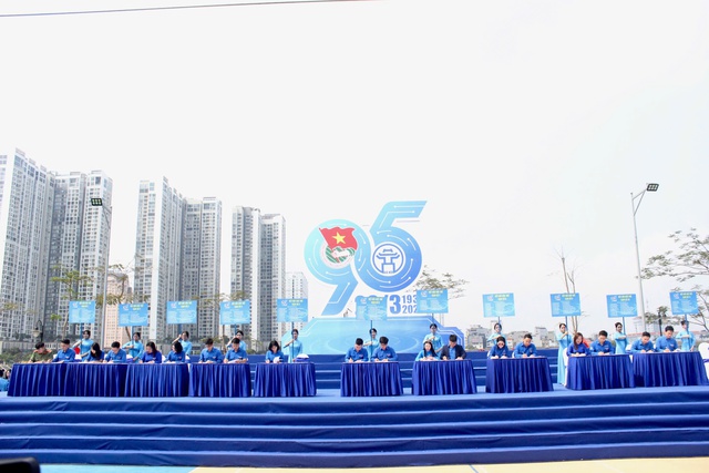 Tuổi trẻ Thủ đ&ocirc; b&ugrave;ng nổ &ldquo;Kh&aacute;t vọng&rdquo; trong lễ kỷ niệm 95 năm th&agrave;nh lập Đo&agrave;n - Ảnh 4.