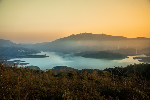 Giải mã hiện tượng du lịch năm 2026: Thiên đường trekking trỗi dậy từ những hố bom, trải nghiệm như trời Âu nhưng chi phí cực rẻ - Ảnh 12.