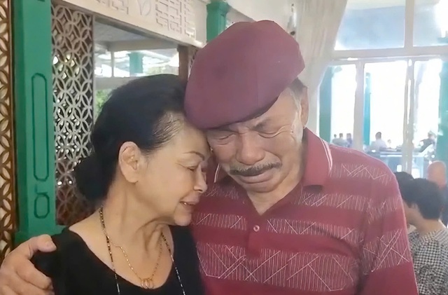 Trần Tiến nhắn nhủ Kh&aacute;nh Ly: "Em muốn chị em m&igrave;nh cứ m&atilde;i sống như xưa"- Ảnh 2.