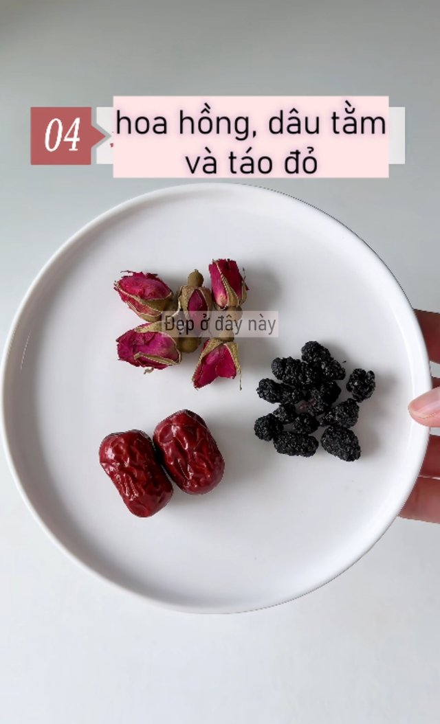 Uống tr&agrave; hoa hồng đ&uacute;ng c&aacute;ch, 2 tuần sau t&ocirc;i nhận thấy l&agrave;n da kh&aacute;c hẳn - Ảnh 6.