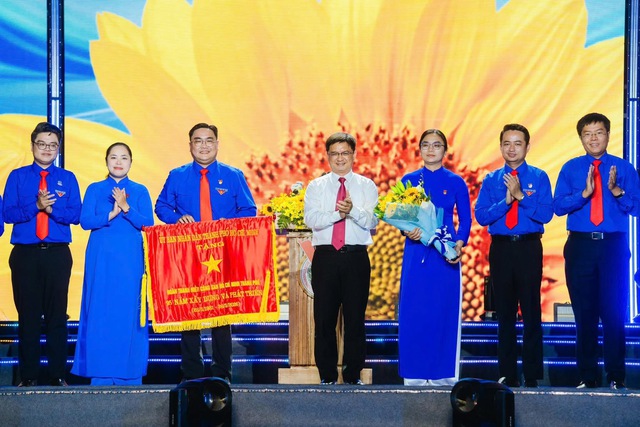 Tuổi trẻ Th&agrave;nh phố Hồ Ch&iacute; Minh: 95 năm giữ lửa truyền thống v&agrave; kh&aacute;t vọng vươn m&igrave;nh trong kỷ nguy&ecirc;n số - Ảnh 5.