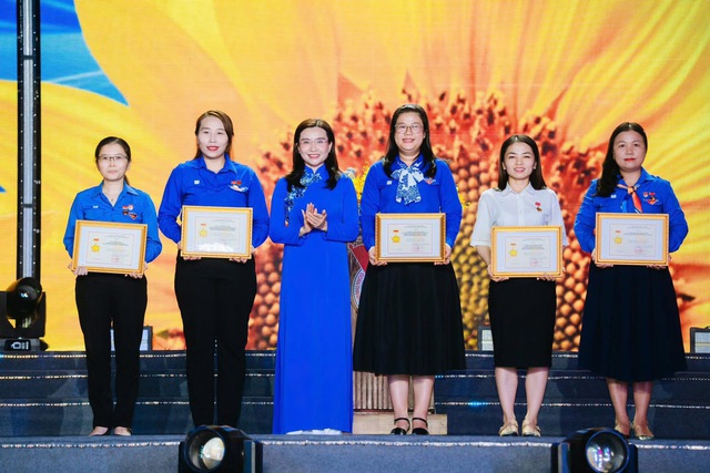 Tuổi trẻ Th&agrave;nh phố Hồ Ch&iacute; Minh: 95 năm giữ lửa truyền thống v&agrave; kh&aacute;t vọng vươn m&igrave;nh trong kỷ nguy&ecirc;n số - Ảnh 7.