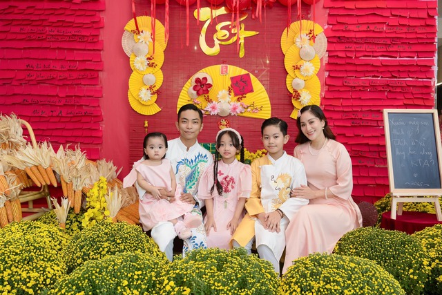 Nh&agrave; ri&ecirc;ng trăm tỷ của Phan Hiển - Kh&aacute;nh Thi: Rộng 800m&sup2; nằm s&aacute;t mặt đường lớn, o&aacute;ch đến nỗi ai đi ngang cũng ngo&aacute;i nh&igrave;n- Ảnh 5.