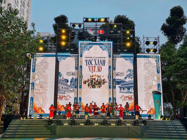 Ng&agrave;y hội Việt phục &ldquo;t&oacute;c xanh vạt &aacute;o&rdquo; lần VI: người trẻ tiếp nối d&ograve;ng chảy văn h&oacute;a Việt - Ảnh 3.