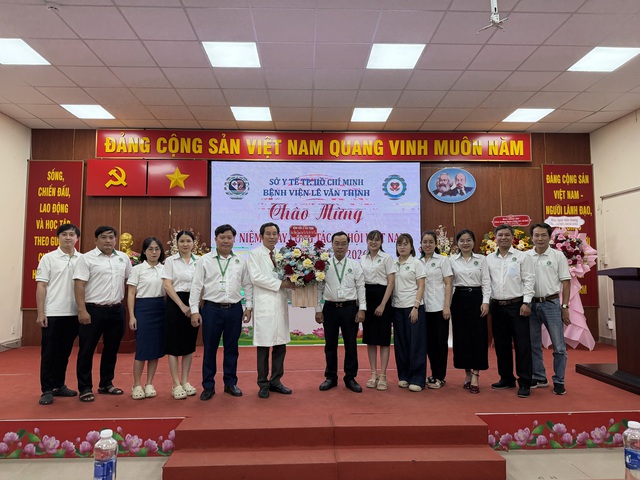 C&ocirc;ng t&aacute;c x&atilde; hội trong bệnh viện: &ldquo;Nhịp cầu nh&acirc;n &aacute;i&rdquo; v&agrave; h&agrave;nh tr&igrave;nh 10 năm khẳng định vị thế chuy&ecirc;n nghiệp- Ảnh 3.