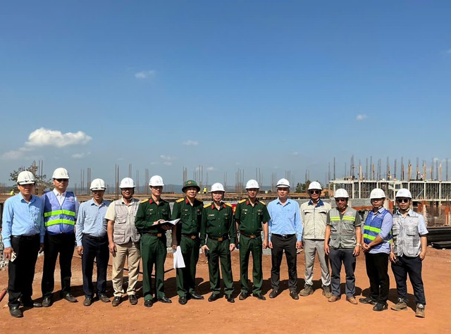 Lan tỏa sức trẻ 319 tr&ecirc;n những c&ocirc;ng tr&igrave;nh nơi bi&ecirc;n giới - Ảnh 1.