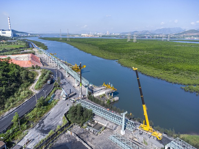 Nơi những nỗ lực thầm lặng l&agrave;m n&ecirc;n bản lĩnh tuổi trẻ - Ảnh 2.