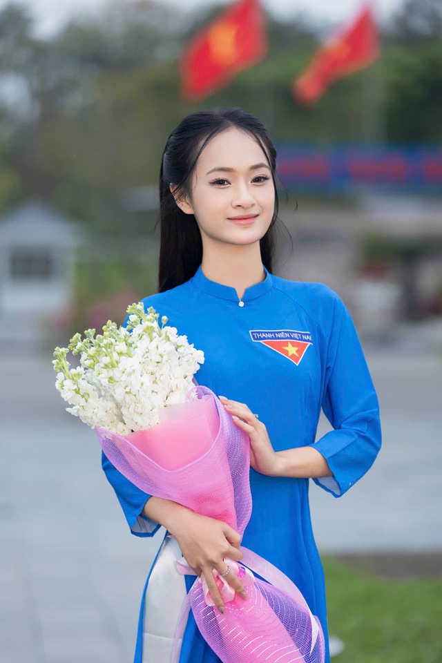 Nguyễn Thị Kh&aacute;nh Linh - Nữ sinh xuất sắc Trường Đại học Vinh: &ldquo;Y&ecirc;u Đảng v&agrave; y&ecirc;u Đo&agrave;n bằng việc l&agrave;m thiết thực&rdquo;  - Ảnh 1.