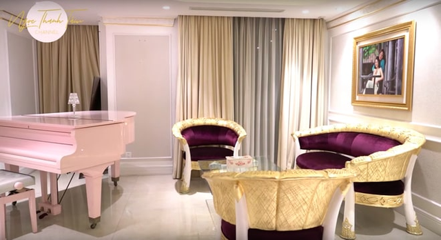 Cuộc sống sang chảnh của hội "ph&uacute; b&agrave;" Vbiz: Huyền Baby ở biệt thự 100 tỷ, Ngọc Thanh T&acirc;m sống trong "cung điện" đập th&ocirc;ng 6 căn- Ảnh 13.