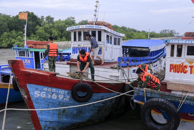 Tuổi trẻ Lực lượng vũ trang Th&agrave;nh phố Hồ Ch&iacute; Minh: Tiếp lửa truyền thống anh h&ugrave;ng, xứng danh Bộ đội cụ Hồ - Ảnh 1.