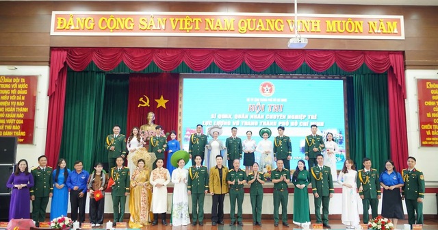 Tuổi trẻ Lực lượng vũ trang Th&agrave;nh phố Hồ Ch&iacute; Minh: Tiếp lửa truyền thống anh h&ugrave;ng, xứng danh Bộ đội cụ Hồ - Ảnh 5.