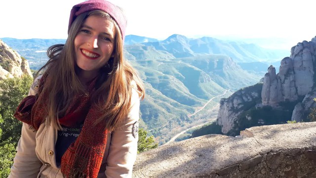 Đi du lịch ở gh&eacute;p c&ugrave;ng 15 người cho &ldquo;đỡ tiền kh&aacute;ch sạn&rdquo;: C&ocirc; g&aacute;i 26 tuổi chia sẻ 5 c&aacute;ch tiết kiệm khiến tất cả &ldquo;ch&agrave;o thua&rdquo;- Ảnh 1.