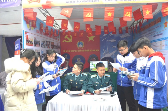 Học viện Ph&ograve;ng Kh&ocirc;ng-Kh&ocirc;ng qu&acirc;n: Dấu ấn nổi bật của tuổi trẻ Học viện từ th&aacute;ng Thanh ni&ecirc;n - Ảnh 3.