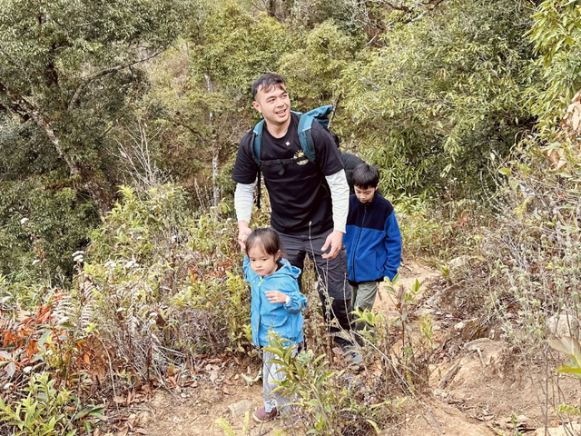 3 ng&agrave;y ở Nậm Nghiệp của &ocirc;ng bố người Đức gốc Việt: Kh&ocirc;ng &eacute;p con chạm đỉnh, chọn để con học từ ch&iacute;nh lựa chọn của m&igrave;nh - Ảnh 2.