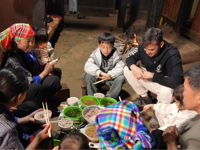 3 ng&agrave;y ở Nậm Nghiệp của &ocirc;ng bố người Đức gốc Việt: Kh&ocirc;ng &eacute;p con chạm đỉnh, chọn để con học từ ch&iacute;nh lựa chọn của m&igrave;nh - Ảnh 3.