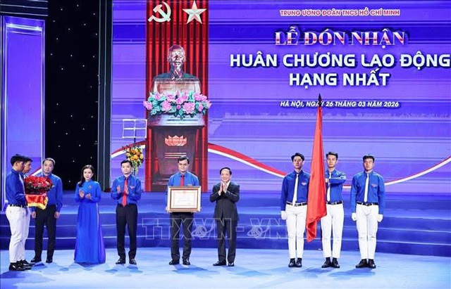 Mỗi đo&agrave;n vi&ecirc;n, thanh ni&ecirc;n lu&ocirc;n tự đặt c&acirc;u hỏi: phải l&agrave;m g&igrave; để đất nước ph&aacute;t triển nhanh hơn?   - Ảnh 3.