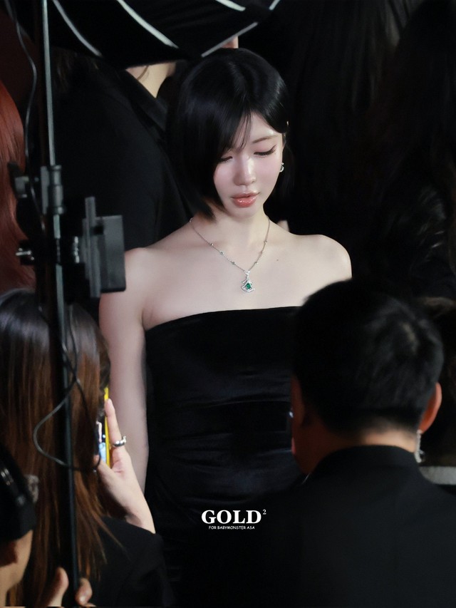 Ph&aacute;t hiện 1 mỹ nh&acirc;n ho&agrave;n hảo hơn đồ họa CGI, nhan sắc đến body đẹp như &ldquo;x&eacute; phim&rdquo; bước ra - Ảnh 2.