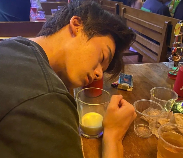 4 th&oacute;i quen "PH&Aacute; THẬN" nhanh hơn l&agrave;m "chuyện ấy" nhiều, nghe xong ai cũng giật m&igrave;nh v&igrave;... quen- Ảnh 2.