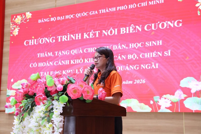 Đại học Quốc gia Th&agrave;nh phố Hồ Ch&iacute; Minh mang "Kết nối bi&ecirc;n cương&rdquo; đến L&yacute; Sơn: Lan toả y&ecirc;u thương v&agrave; kh&aacute;t vọng giữ biển - Ảnh 2.