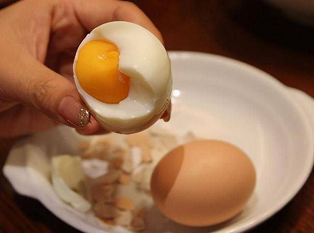 Trước khi l&agrave;m "chuyện ấy" n&ecirc;n ăn g&igrave; để th&ecirc;m "thăng hoa"? - Ảnh 1.