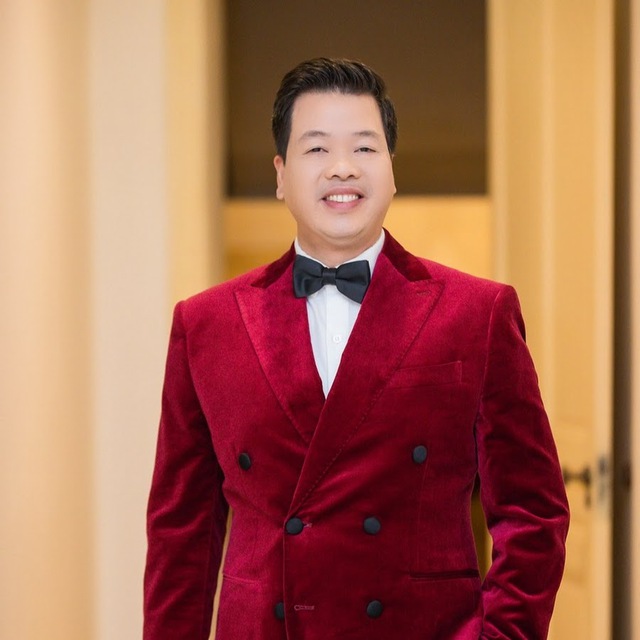 Cuộc sống viên mãn của "ông hoàng nhạc đỏ" kín tiếng bậc nhất showbiz Việt - Ảnh 1.