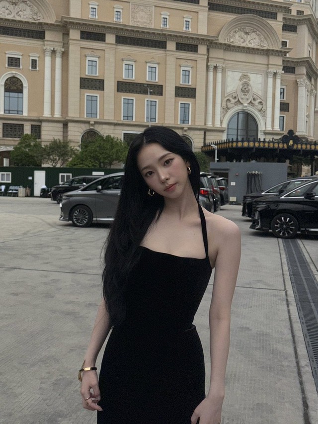 Đại mỹ nhân được chọn làm tiêu chuẩn cho vẻ đẹp AI: Dáng vóc gợi cảm chuẩn đồng hồ cát, dìm đến mấy cũng không xấu nổi- Ảnh 3. Đại mỹ nhân được chọn làm tiêu chuẩn cho vẻ đẹp AI: Dáng vóc gợi cảm chuẩn đồng hồ cát, dìm đến mấy cũng không xấu nổi- Ảnh 3.