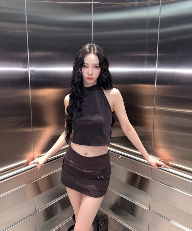 Đại mỹ nhân được chọn làm tiêu chuẩn cho vẻ đẹp AI: Dáng vóc gợi cảm chuẩn đồng hồ cát, dìm đến mấy cũng không xấu nổi- Ảnh 4. Đại mỹ nhân được chọn làm tiêu chuẩn cho vẻ đẹp AI: Dáng vóc gợi cảm chuẩn đồng hồ cát, dìm đến mấy cũng không xấu nổi- Ảnh 4.