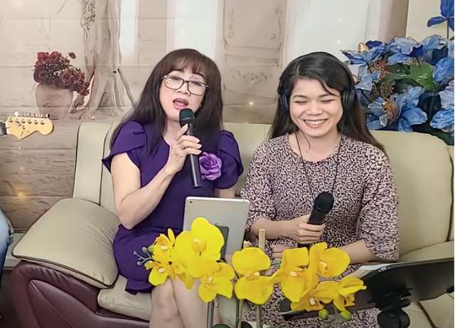 Nữ NSƯT giải nghệ qua Mỹ, đoàn tụ con gái sau 15 năm- Ảnh 2. Nữ NSƯT giải nghệ qua Mỹ, đoàn tụ con gái sau 15 năm- Ảnh 2.