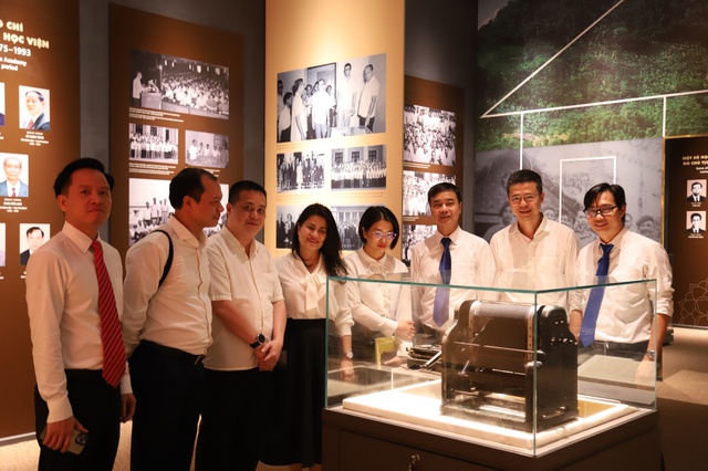 Lan tỏa gi&aacute; trị gi&aacute;o dục ch&iacute;nh trị từ hoạt động tri &acirc;n - Ảnh 2.