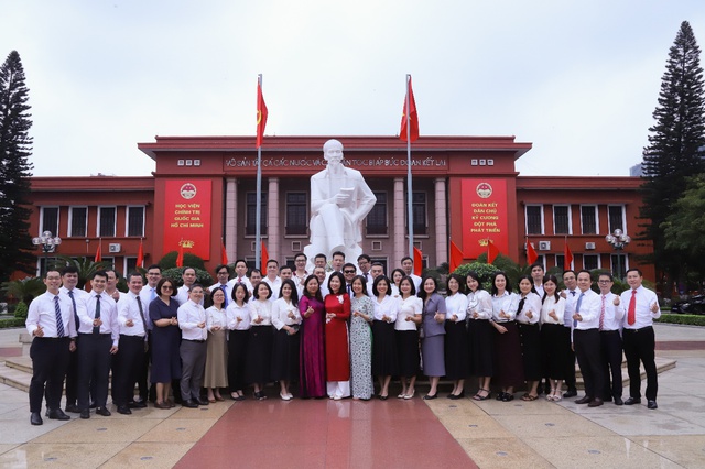 Lan tỏa gi&aacute; trị gi&aacute;o dục ch&iacute;nh trị từ hoạt động tri &acirc;n - Ảnh 4.