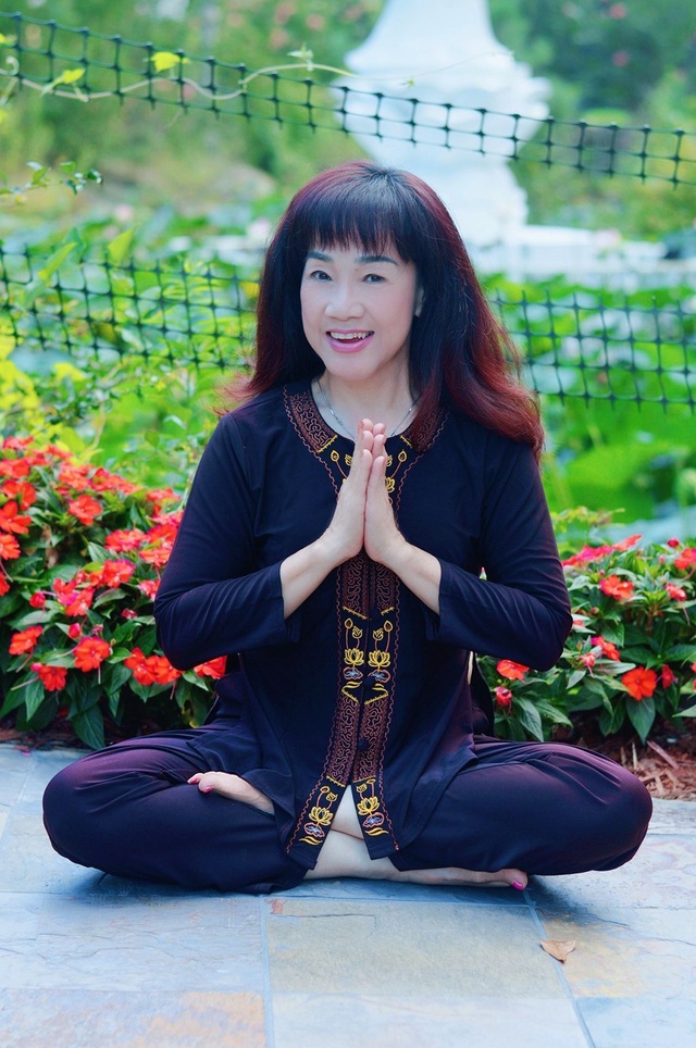 Nữ NSƯT giải nghệ sang Mỹ tu tập: "Tôi ăn chay, sám hối"- Ảnh 1. Nữ NSƯT giải nghệ sang Mỹ tu tập: "Tôi ăn chay, sám hối"- Ảnh 1.