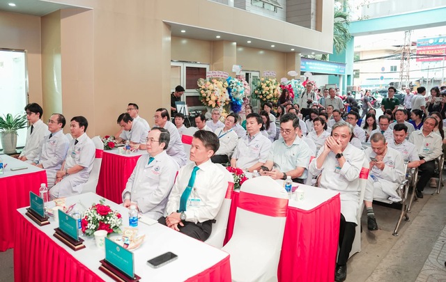 Bệnh viện Thống Nhất: Bước đột ph&aacute; mới trong Y học T&aacute;i tạo v&agrave; Thẩm mỹ Nội khoa - Ảnh 3.