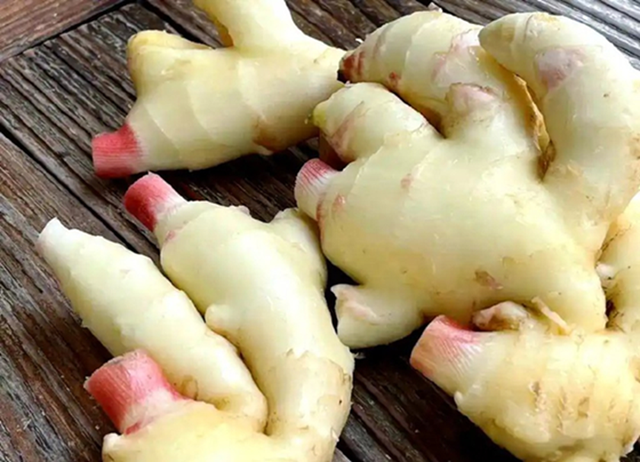 Đi chợ thấy 7 loại rau này phải mua ngay, cực ít thuốc trừ sâu, giá bao nhiêu cũng đáng tiền - Ảnh 2.