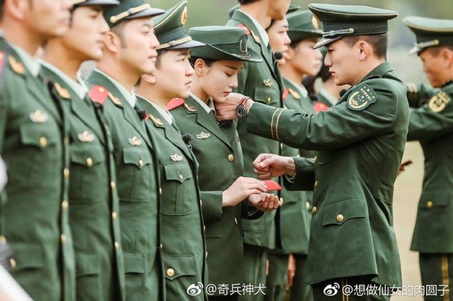 Minh tinh - sĩ quan đặc công nên duyên nhờ show nhập ngũ: "Chân mệnh thiên tử của em là anh hùng đúng nghĩa"- Ảnh 7.
