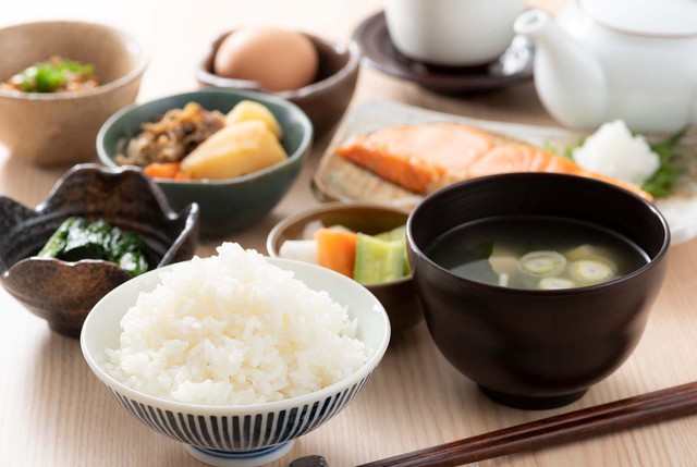 Thực đơn trường thọ của người sống đến 100 tuổi c&oacute; g&igrave; lạ? Nghi&ecirc;n cứu cho thấy 4 chế độ ăn n&agrave;y c&oacute; thể tăng đ&aacute;ng kể khả năng sống thọ- Ảnh 3.