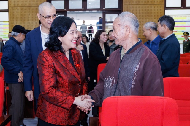 Từ diễn đ&agrave;n cử tri đến nghị trường: Cam kết h&agrave;nh động v&igrave; nh&acirc;n d&acirc;n - Ảnh 3.